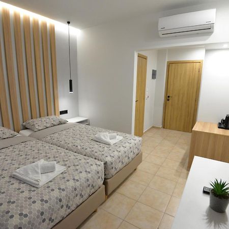 Heleni Beach Hotel 이알리소스 외부 사진