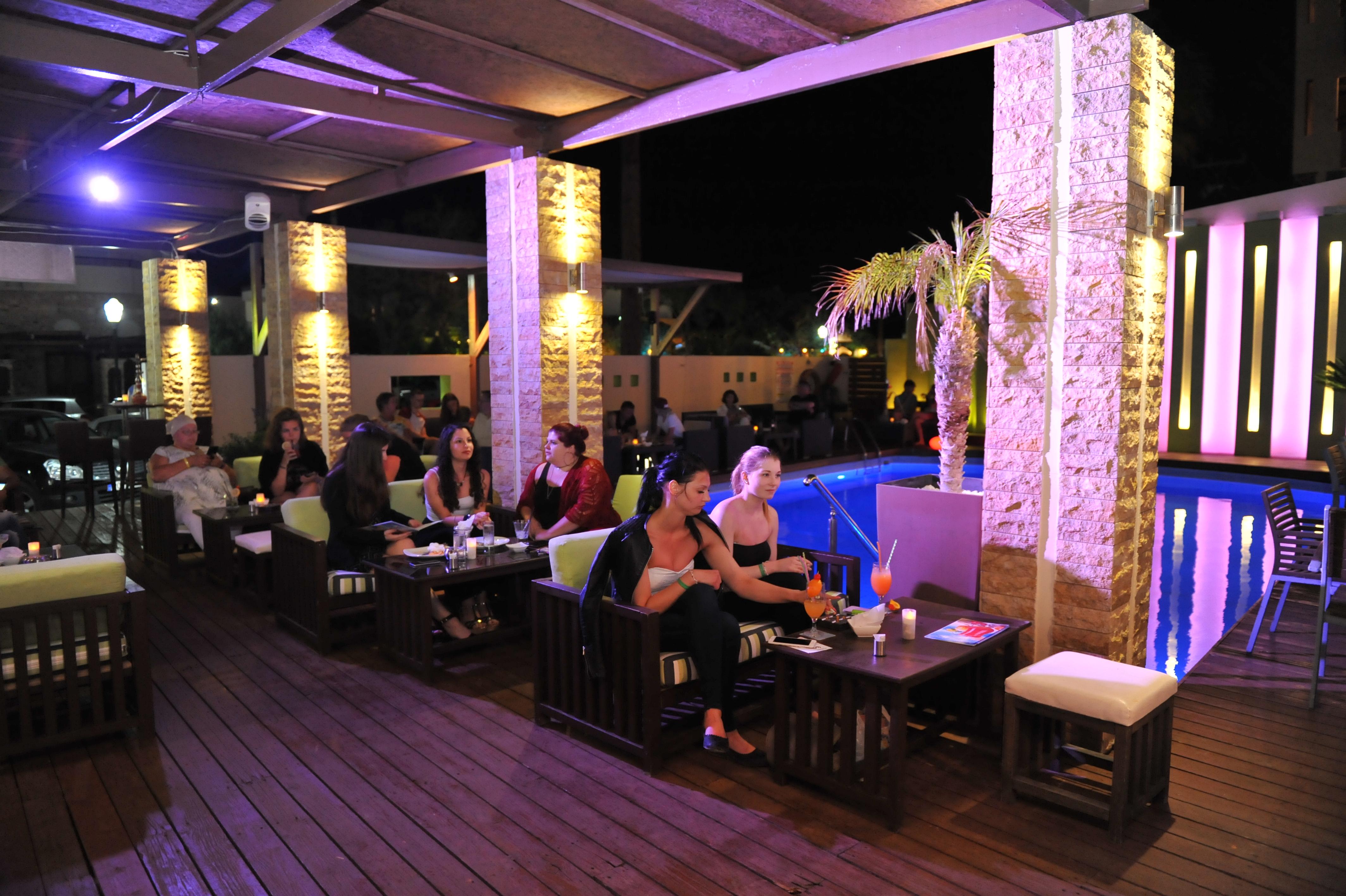Heleni Beach Hotel 이알리소스 외부 사진