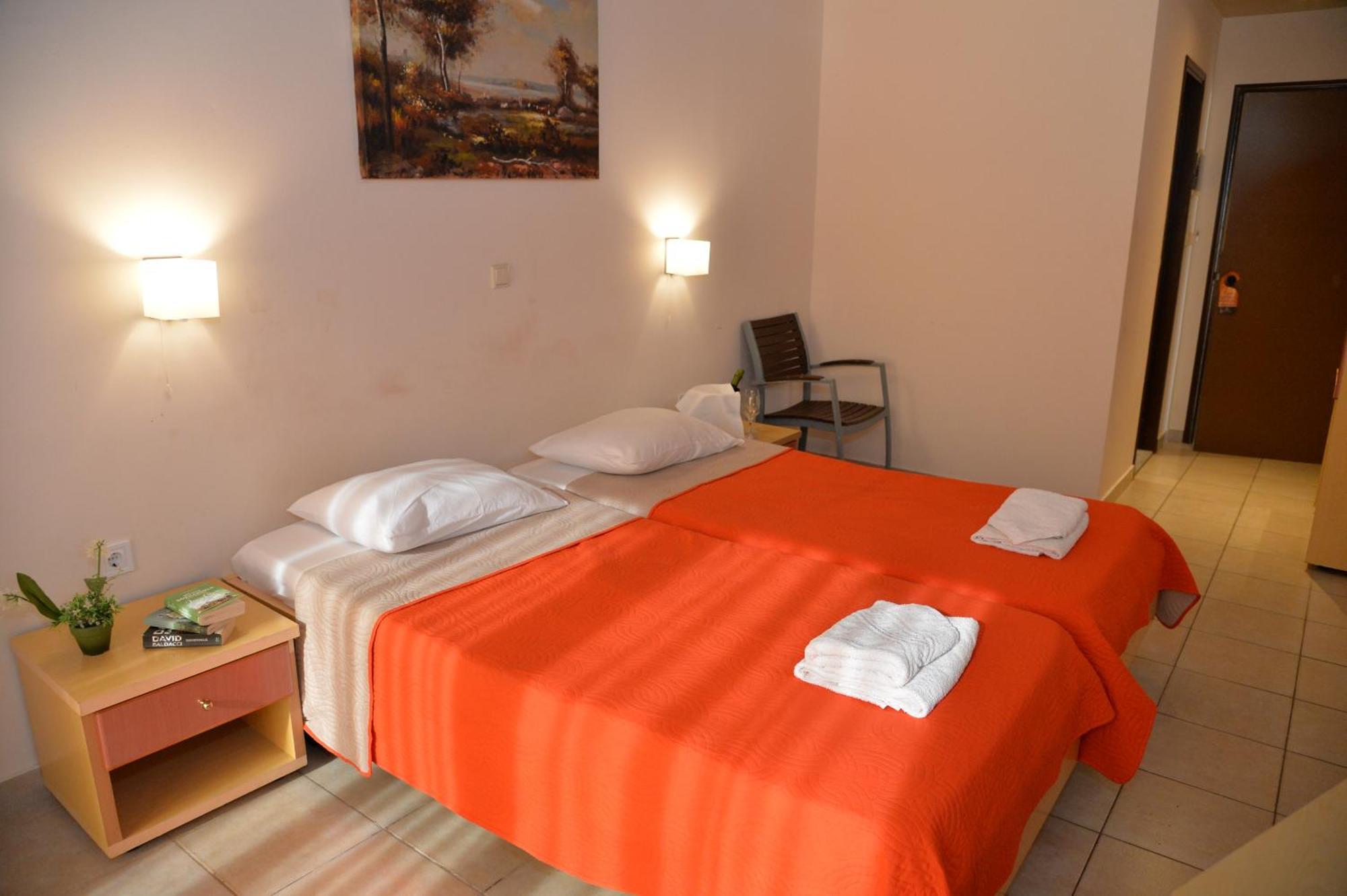 Heleni Beach Hotel 이알리소스 객실 사진