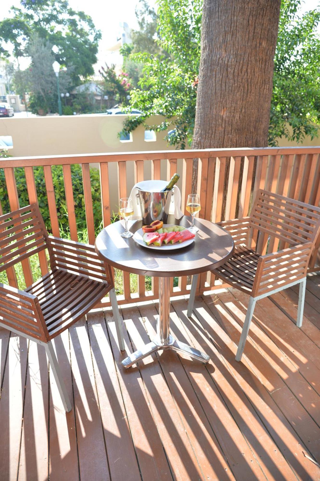 Heleni Beach Hotel 이알리소스 객실 사진